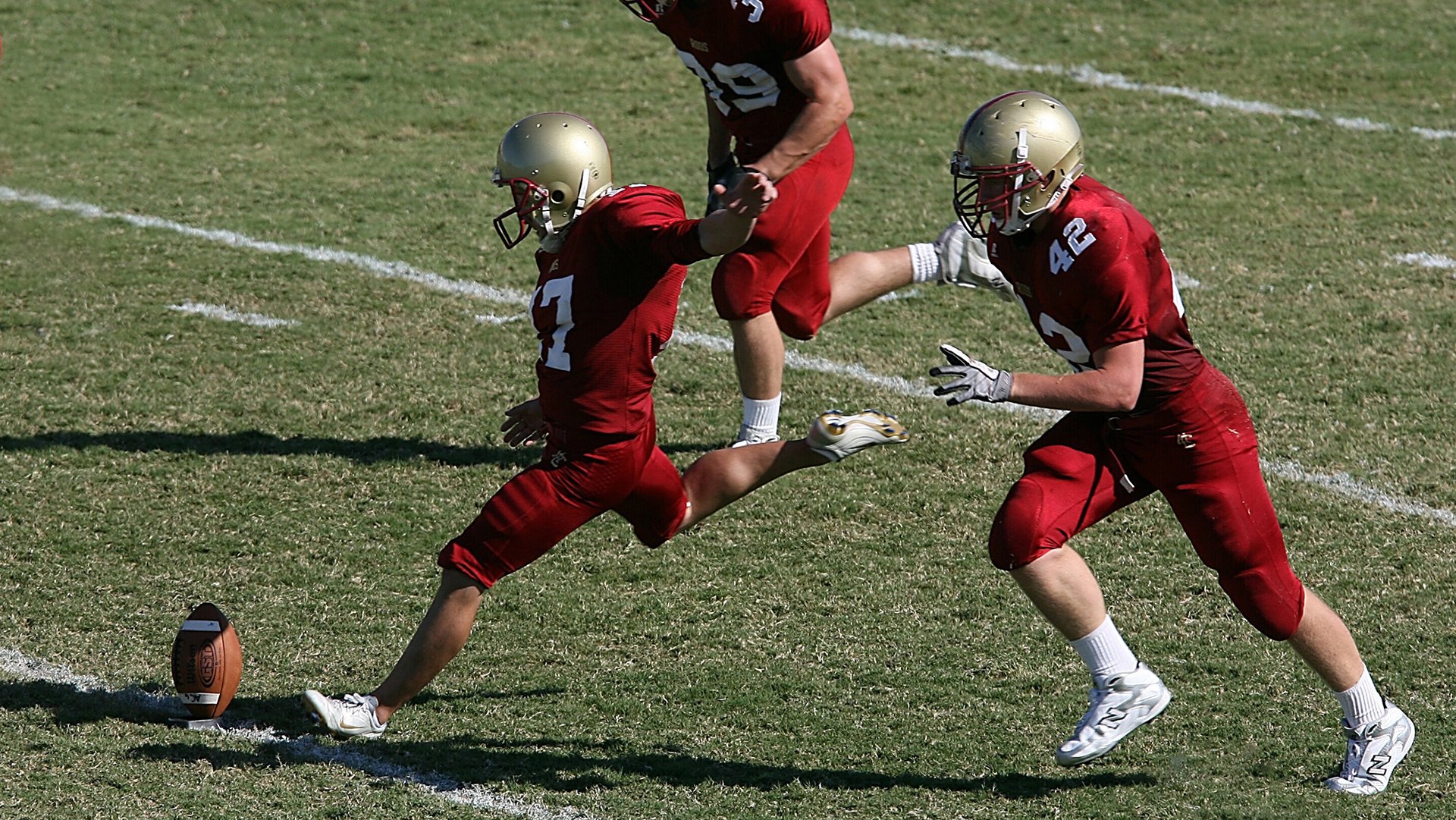 _自然攀岩探险：回归大山的纯粹运动_，自由攀岩第一人