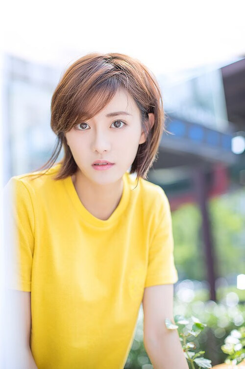 “海岸追逐：沿海赛段的惊心动魄”，沿着海岸线